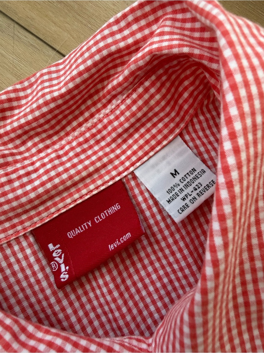 Levi’s' Vintage Red Gingham Cap-Sleeve Western Shirt - Picture 3 of 5